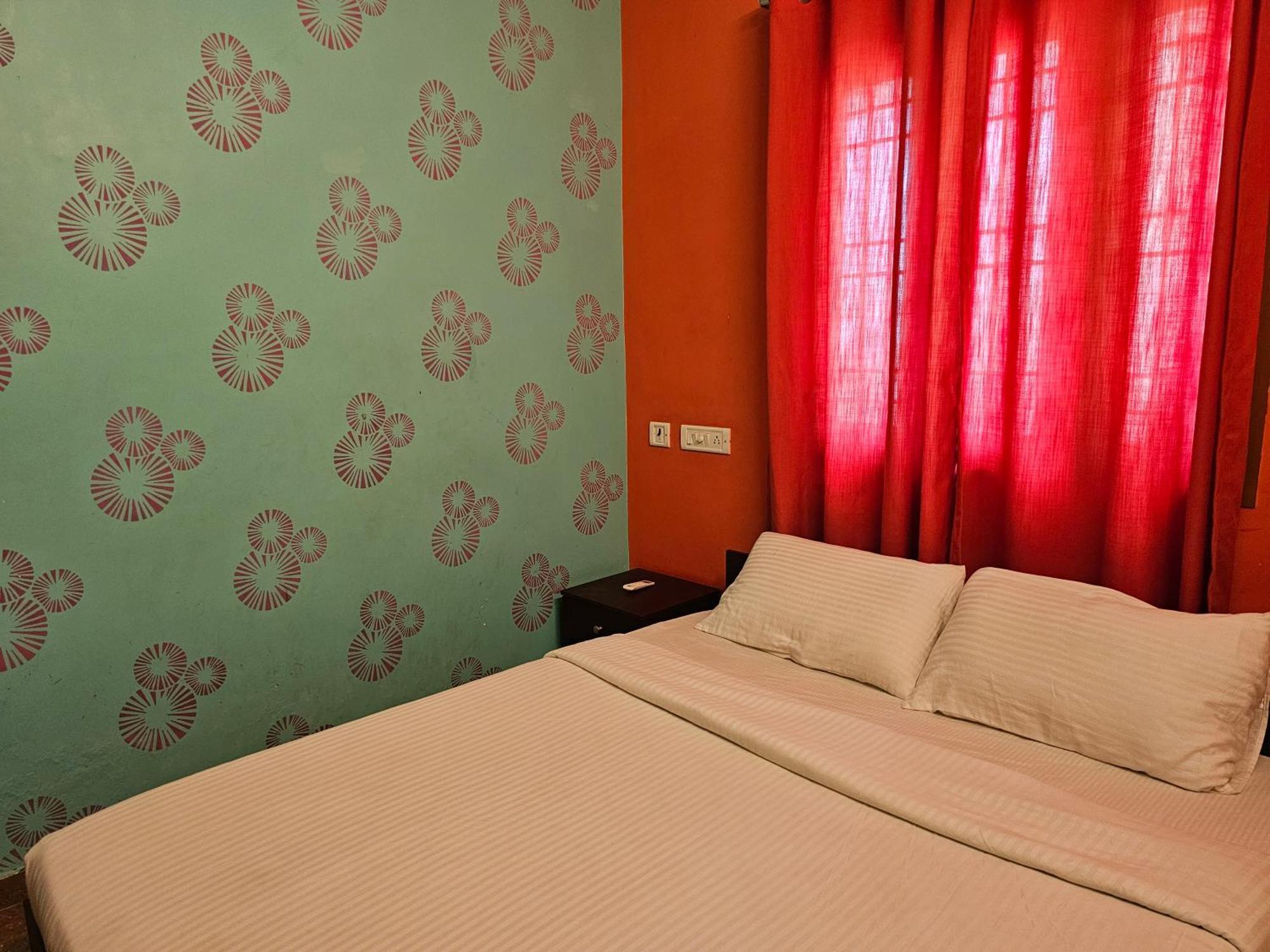 Shri Sai Balavany Residency 蓬蒂切里 外观 照片