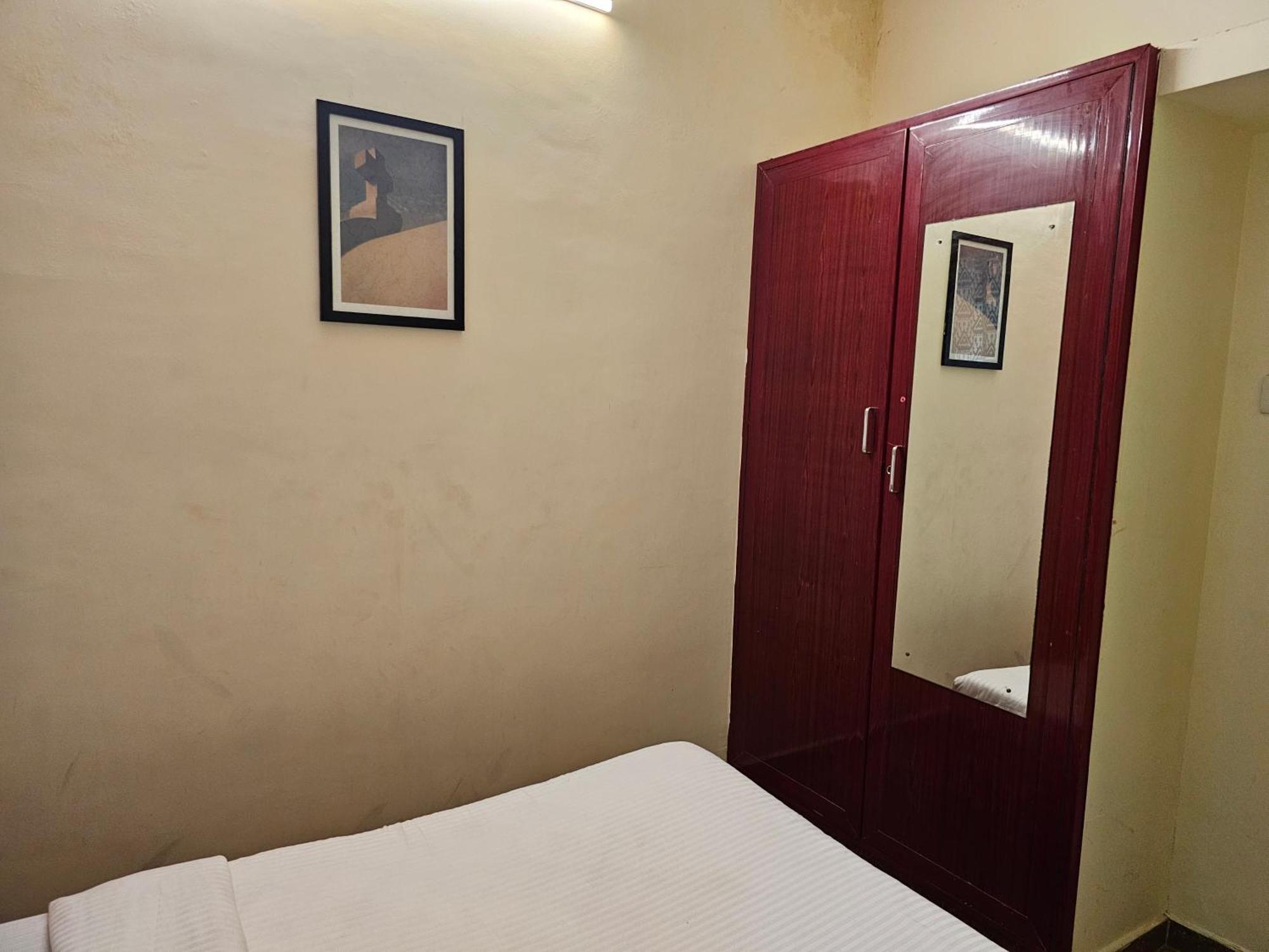 Shri Sai Balavany Residency 蓬蒂切里 外观 照片