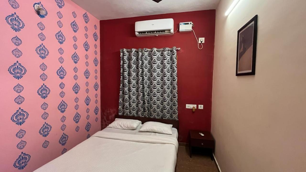 Shri Sai Balavany Residency 蓬蒂切里 外观 照片
