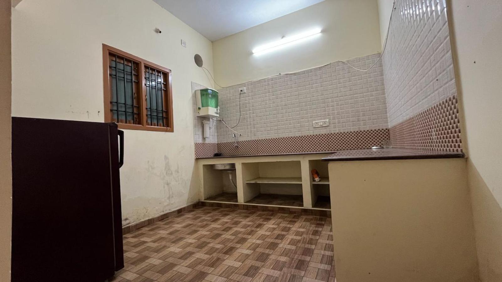 Shri Sai Balavany Residency 蓬蒂切里 外观 照片