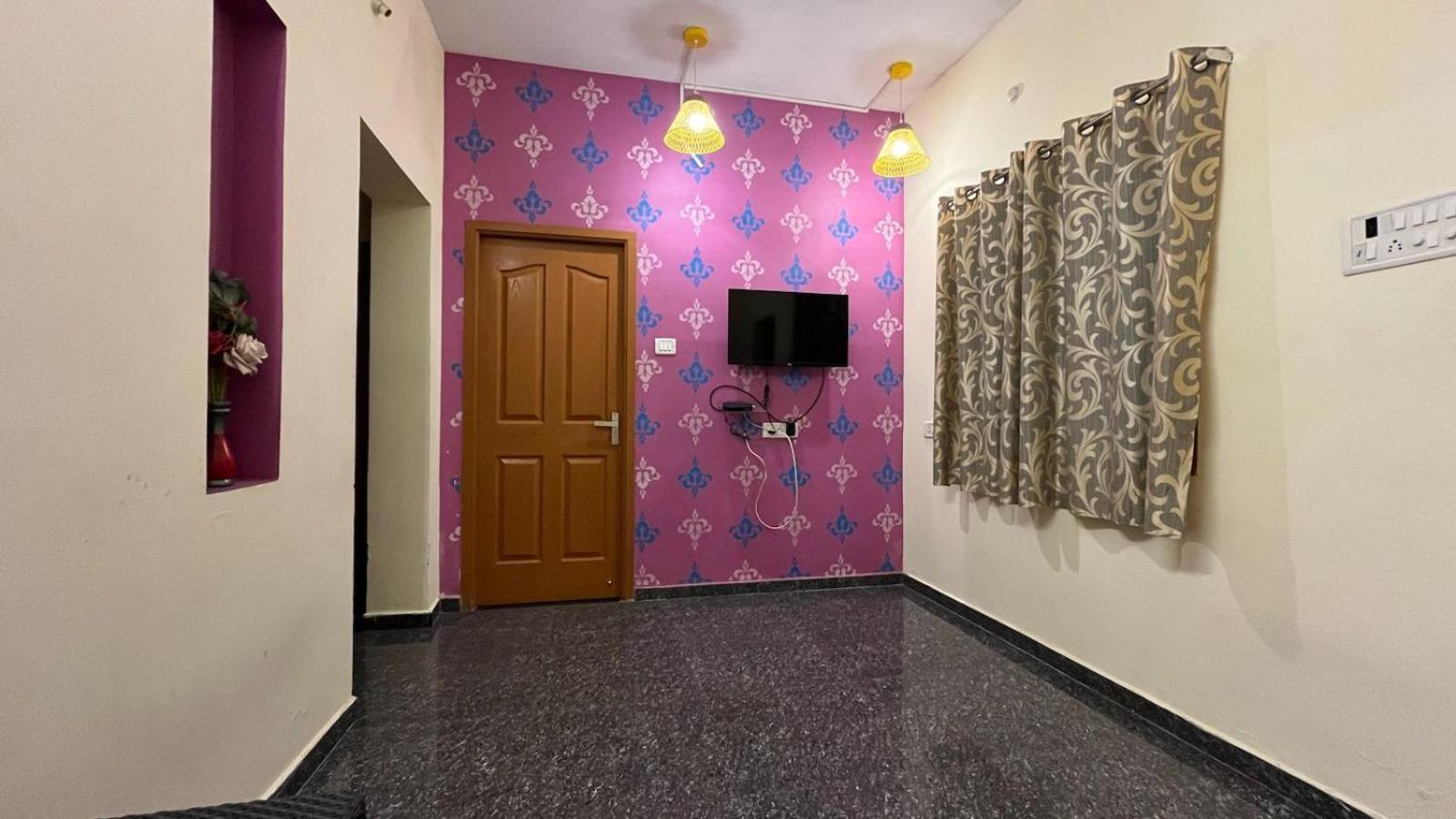 Shri Sai Balavany Residency 蓬蒂切里 外观 照片
